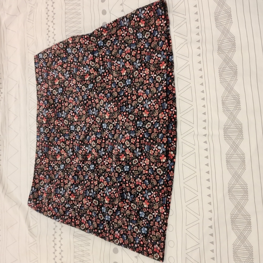 Velvet flowered skirt